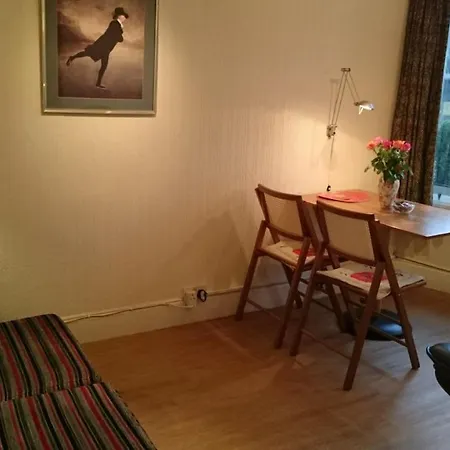 Royal Mile Apartment, 1 Minute From The Castle. Edynburg