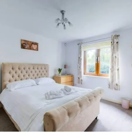 Lovely 2 Bdr In Dalry / Near Haymarket 公寓 *