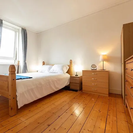 Cosy Quiet Traditional Floor With Stunning Views Edinburgh