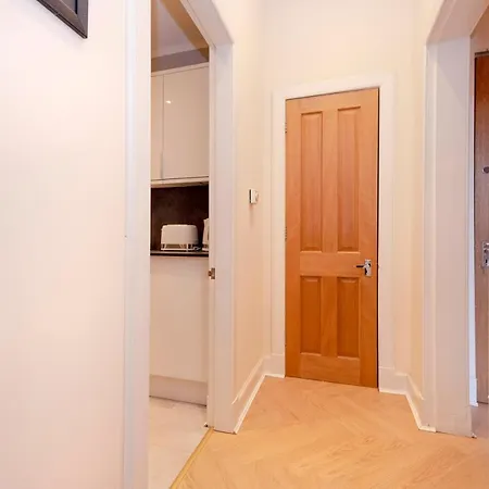 Apartamento Joivy Attractive Flat Near Haymarket Station *