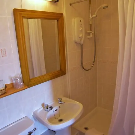 Couette-café Ardleigh House 3*