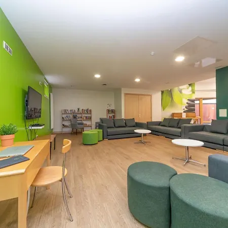 Joivy Affordable 3,4,5 And 12 Bed Private Flats Next To Royal Mile (adults Only) * Edinburgh