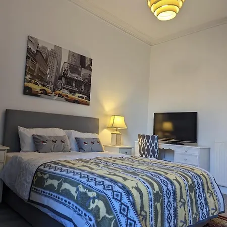 Bright Close To City Centre * 爱丁堡