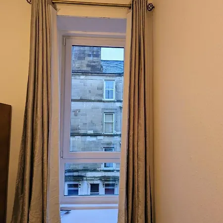 Bright Close To City Centre * 爱丁堡