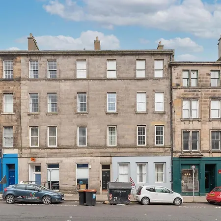 Contemporary 3 Bed City Centre - Ensuite * Edinburgh