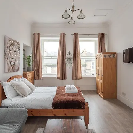 Contemporary 3 Bed Centre - Ensuite * Edimburgo