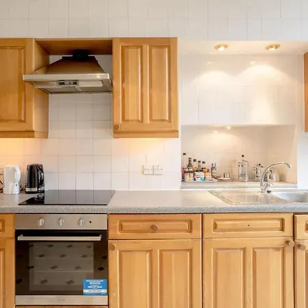 Appartamento Captivating 4-bed In Edimburgo