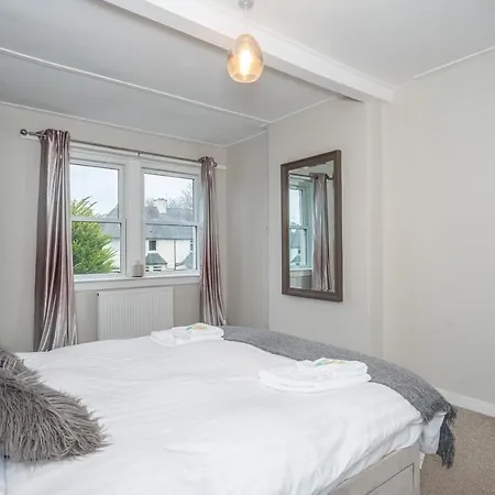 Pass The Keys Cosy And Spacious 2 Beds Flat With - Free Parking Appartement *