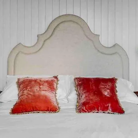 Stylish Georgian Garden + Secure Parking *