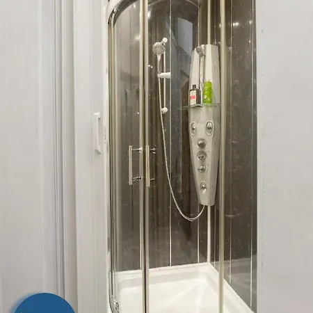 Wheretostay Ground Floor Appartamento