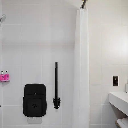 Moxy Fountainbridge Hotel