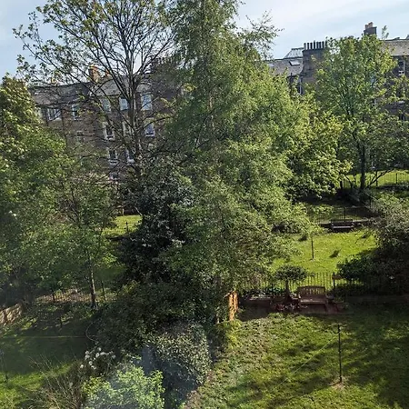 Séjour chez l'habitant Bright Close To City Centre *