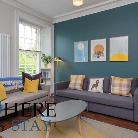شقة Stylish 2bed Underneath Castle إدنبرة