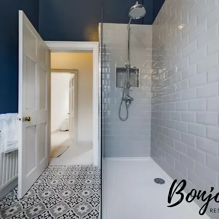 Apartment Montaigne - 2 Br-1ba In Stockbridge By Bonjour Residences Edinburgh