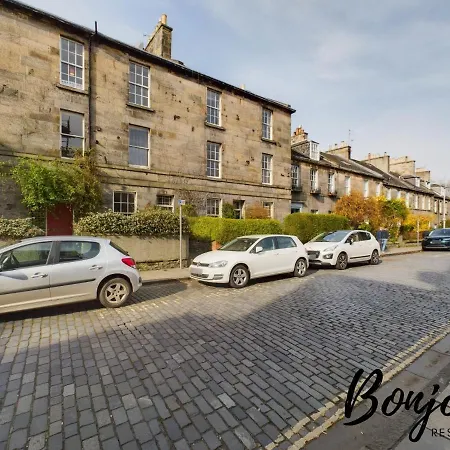 Apartment Montaigne - 2 Br-1ba In Stockbridge By Bonjour Residences *
