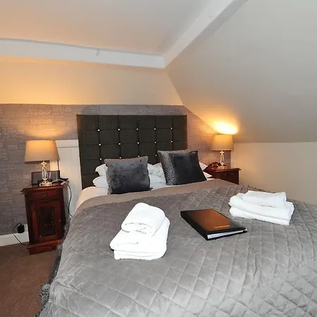 Sixteen Bed & Breakfast 4*