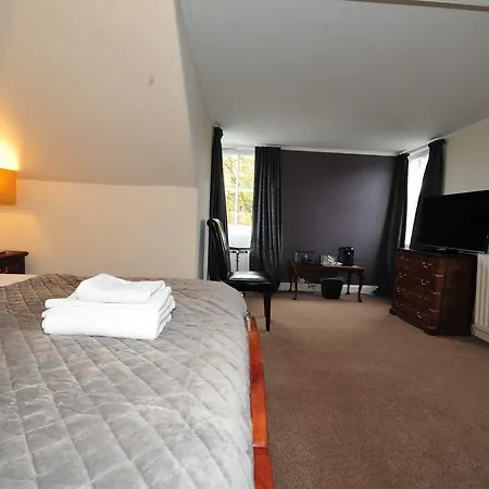 Sixteen Bed & Breakfast 4*