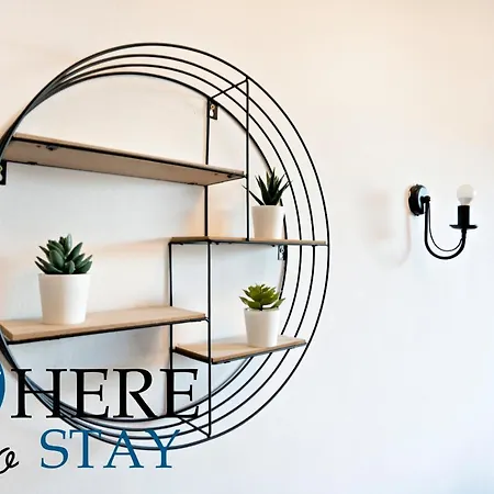 Charming 2 Bedroom In Gorgie Апартаменты *