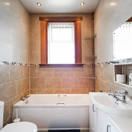 Hébergement de vacances Milton Rd Sleeps 8 Free Parking 9 Mins To Centre