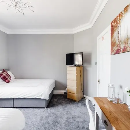 Hébergement de vacances Milton Rd Sleeps 8 Free Parking 9 Mins To Centre
