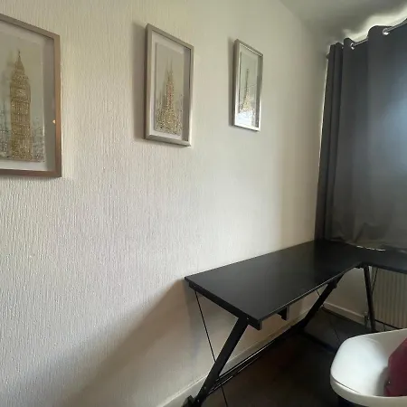 Apartment Hutchison