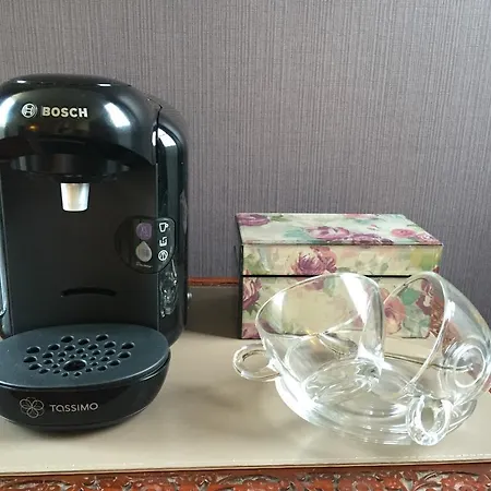 Bed & Breakfast Sixteen