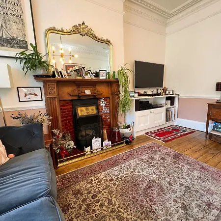 Casa vacanze Large 3br Cosy Family Newington *