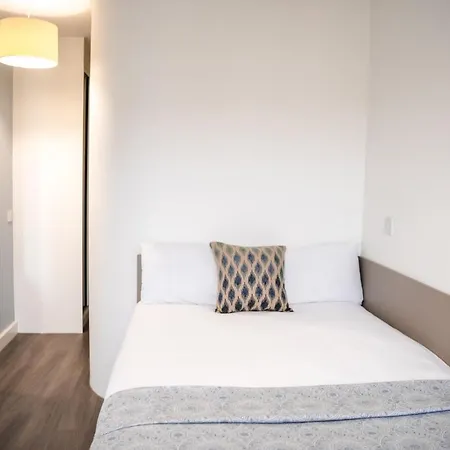 For Students Only - Mcdonald Road In Edinburgh *