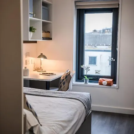 Apartment For Students Only - Hfs Mcdonald Road In Edinburgh
