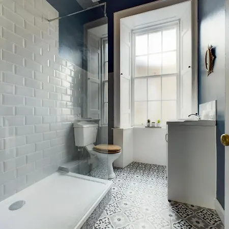 Stylish & Modern 2 Bedroom - Stockbridge. Διαμέρισμα