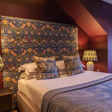 The Raeburn Hotell 4*