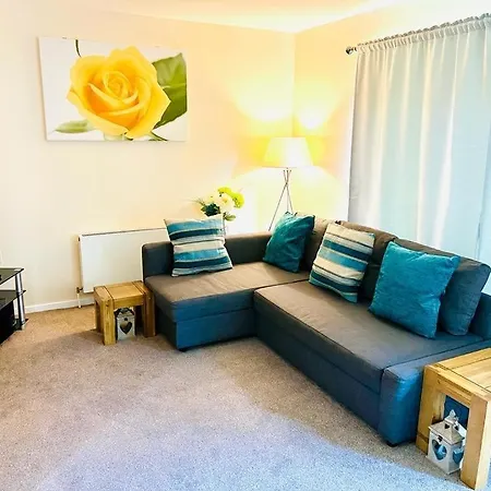 Apartment Cakemuir Detached House, 3 Bed, Free Parking &private Garden *