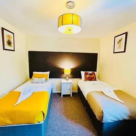 Cakemuir Detached House, 3 Bed, Free Parking &private Garden Apartment Edinburgh