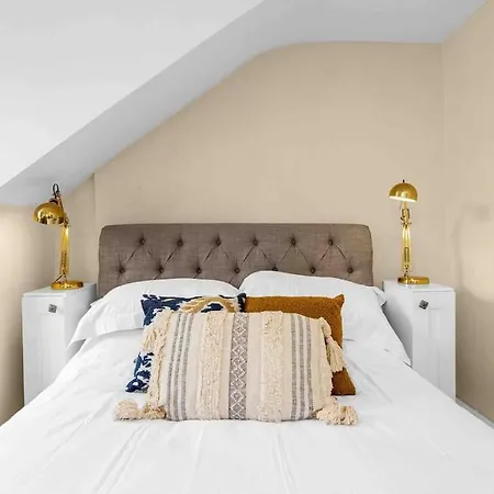 Stylish 1 Bedroom