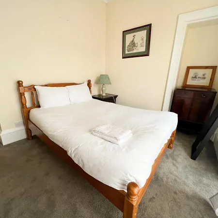Apartment Convenient 3br Flat On Leith Walk Edinburgh