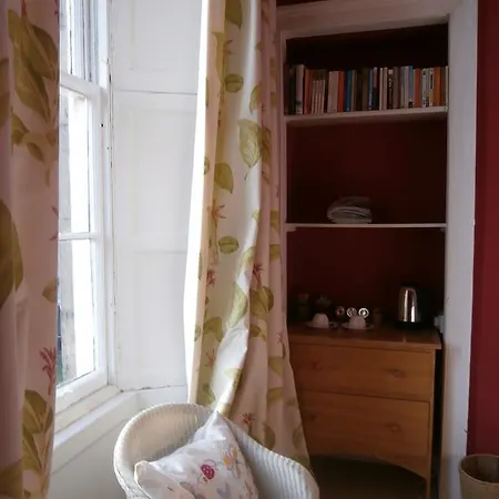 Bed & Breakfast Winter Cherry