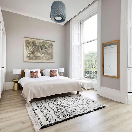 Grand Bright In Historic * Edinburgh