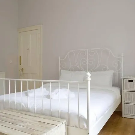 Spacious 4bd Terraced Flat - Old Town Appartamento *