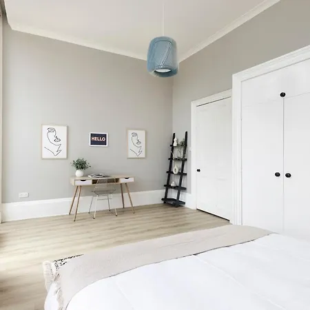 Apartment Grand Bright In Historic