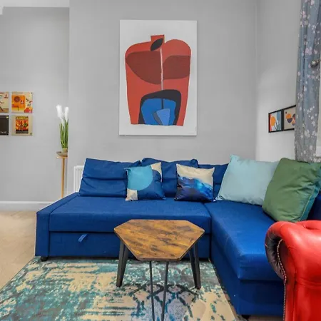 Cheerful Stays: 2 Bedroom Sleeps 6 Apartment Edinburgh