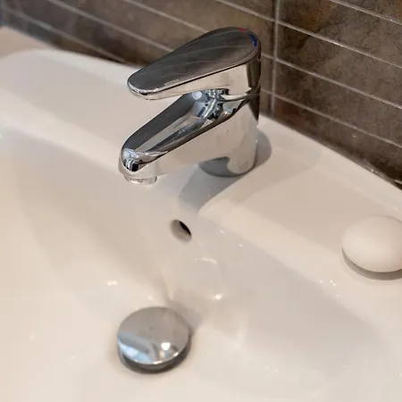 아파트 The Tron Square