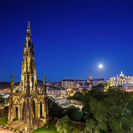 Отель Ibis Centre Royal Mile 3*