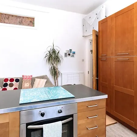 Bright & Spacious 2bd Flat -edinburgh Ardmillan Edynburg