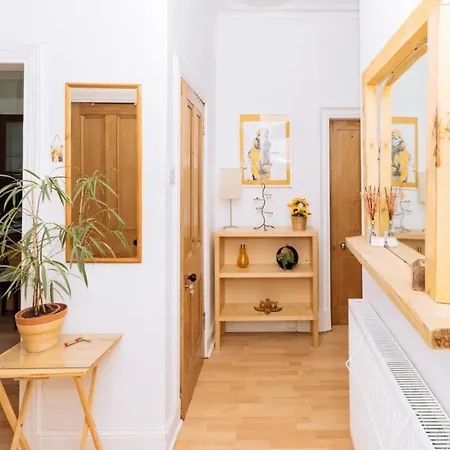 Bright & Spacious 2bd Flat -edinburgh Ardmillan