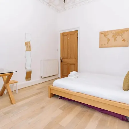 Bright & Spacious 2bd Flat -edinburgh Ardmillan Edinburgh