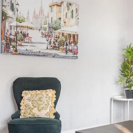 Lovely 3bed House-private Parking * Эдинбург