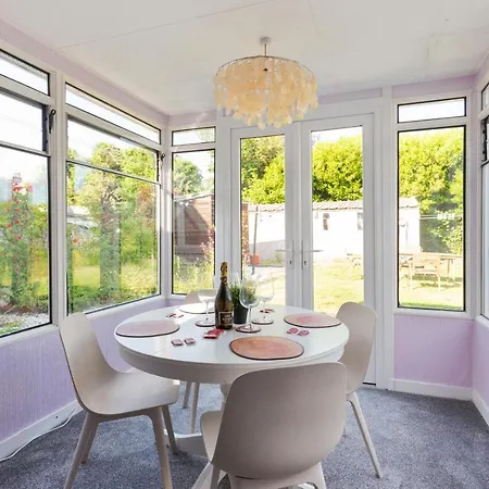 Lovely 3bed House-private Parking Prázdninový dům Edinburgh