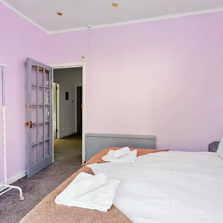Lovely 3bed House-private Parking Hébergement de vacances Édimbourg