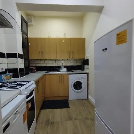 Park View Apartments: Central 2-bedroom With Free Parking Apartment Edinburgh