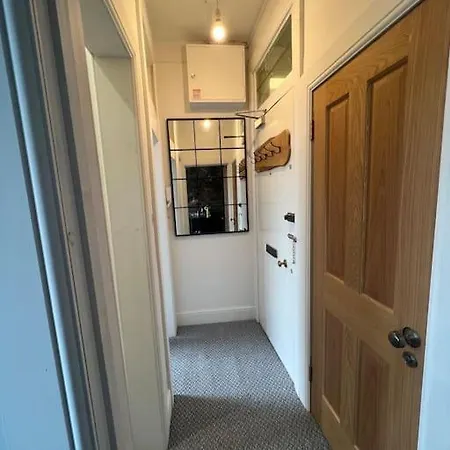 Newly Refurbished Flat
